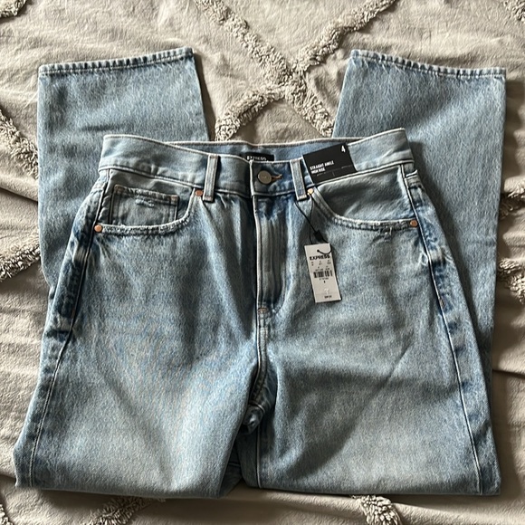 Express Distressed High Rise Jeans - Picture 3 of 6
